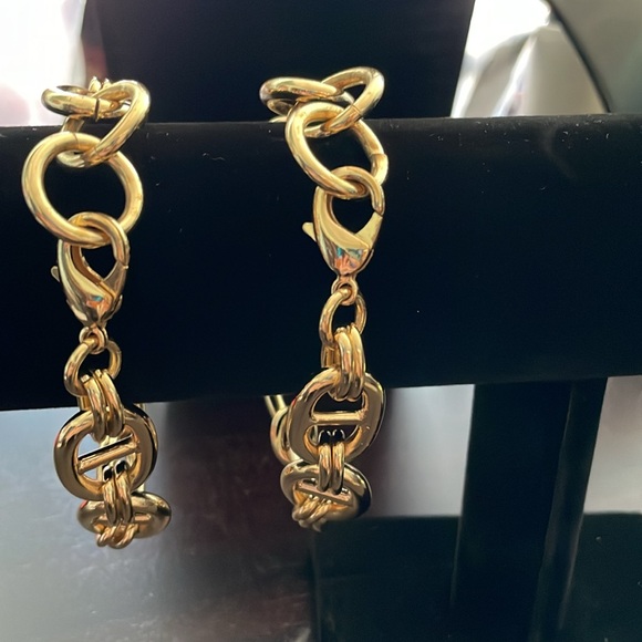 2 Goldtone Costume Bracelets, 9.5 inches Long - Picture 2 of 3